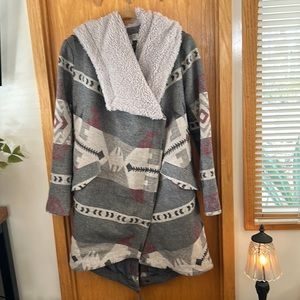 Beautiful Vintage “ecote’ coat (XS) Very good Shape! Grey, Cream, Red and Black.